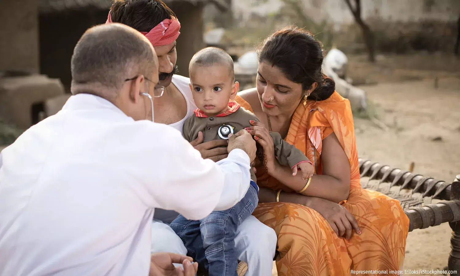 AYUSH Doctors Fill In Public Healthcare Gaps By Providing Allopathic Medicines AYUSH Doctors Fill In Public Healthcare Gaps By Providing Allopathic Medicines