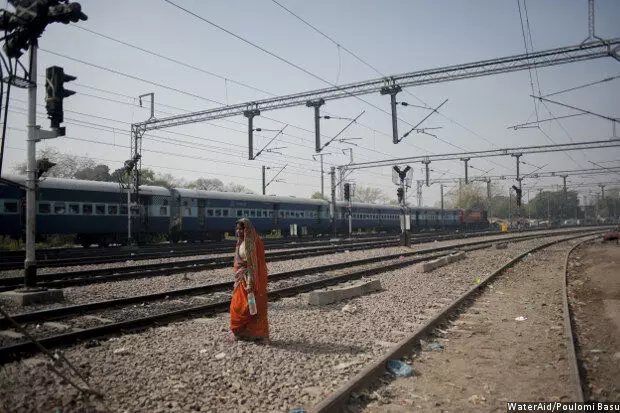 157 Million Indians Without Toilets = 8 Olympic-Sized Pools of Poo Daily