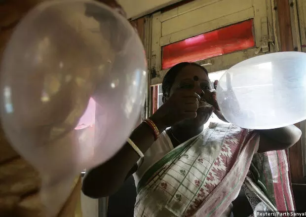 Fewer Indians Using Contraception, Despite Better Awareness, Services
