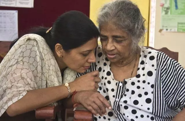 As India Ages, Dementia Threat Looms