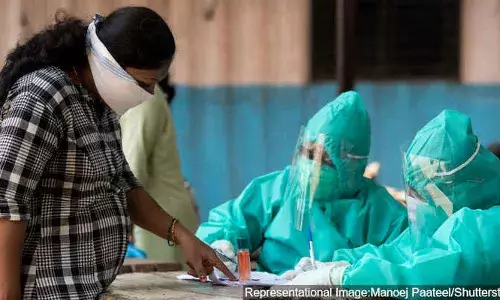 Indian Women More Likely To Die Of COVID-19 Than Men, But More Data Needed To Know Why Indian Women More Likely To Die Of COVID-19 Than Men, But More Data Needed To Know Why