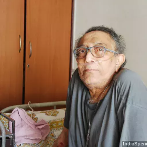 A Man, His Oxygen Tank And India’s Growing Spectre Of Death A Man, His Oxygen Tank And India’s Growing Spectre Of Death