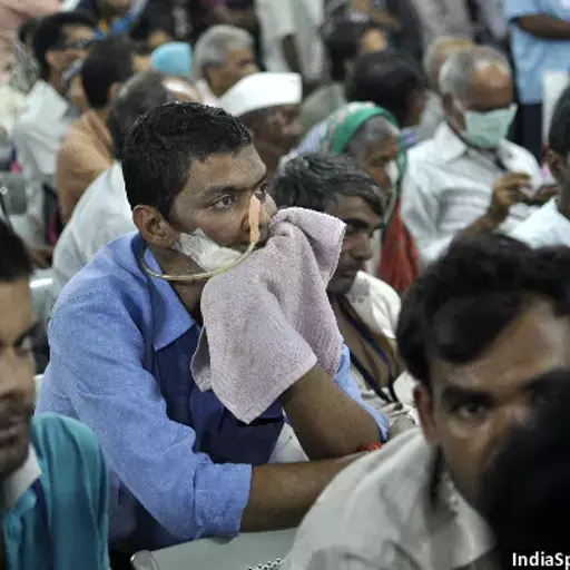 On A Mumbai Street, Aspiring Soldier Endures India’s Cancer-Care Crisis On A Mumbai Street, Aspiring Soldier Endures India’s Cancer-Care Crisis