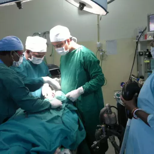 In Last Moments Of Life, Indian Women Less Likely To Get Medical Attention In Last Moments Of Life, Indian Women Less Likely To Get Medical Attention